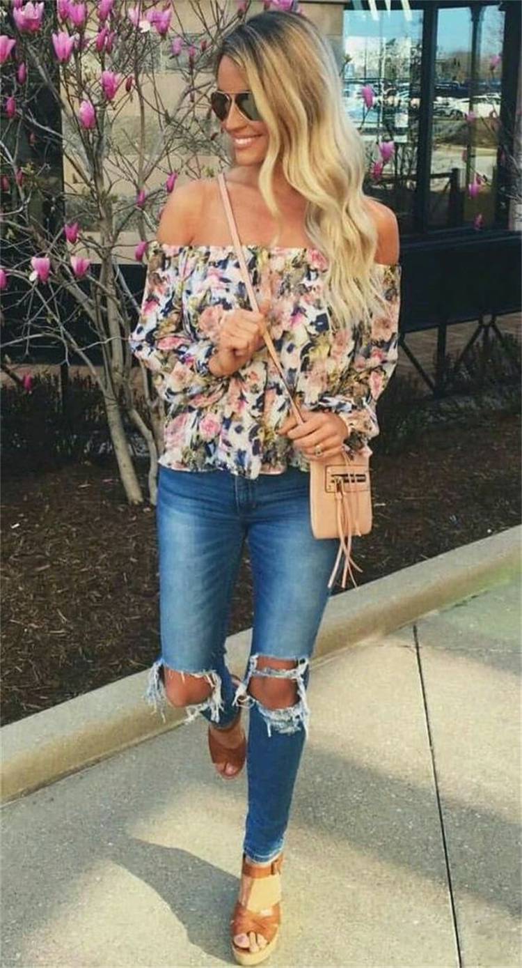 Trendy Off The Shoulder Outfits To Make Your Summer Hotter; Off The Shoulder Outfits; Outfits; Off The Shoulder Dress; Off The Shoulder Top; Off The Shoulder; Summer Outfits; #outfits #summeroutfits #offtheshoulderdress #offtheshoulder #offtheshouldertop #summerofftheshoulder