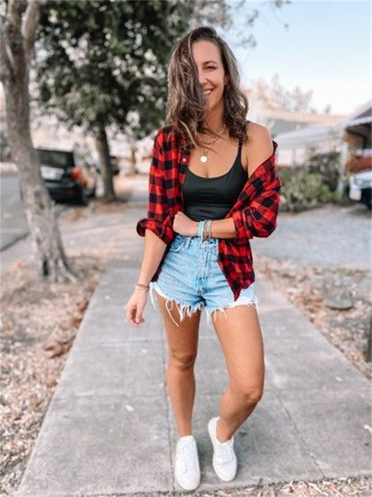 Casual Fall Outfits With Flannel Shirt To Make You Glam; Fall Outfits; Fall Shirt; Fall Flannel Shirt; Flannel Shirt; Shirt; Casual Flannel Shirt; #shirt #flannelshirt #fallflannelshirt #casualflannelshirt #falloutfit #outfits #fallshirt