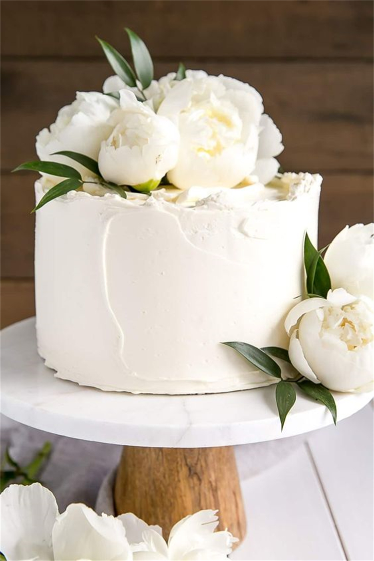 Gorgeous Wedding Cake Ideas For Your Big Day; Wedding Cake; Rustic Wedding Cake; Modern Wedding Cake; Romantic Wedding Cake; Unique Wedding Cake; Cake; One Layer Wedding Cake; Multi-layer Wedding Cake #weddingcake #rusticweddingcake #romanticweddingcake #modernweddingcake #weddingcakeDIY #multilayerweddingcake #onelayerweddingcake