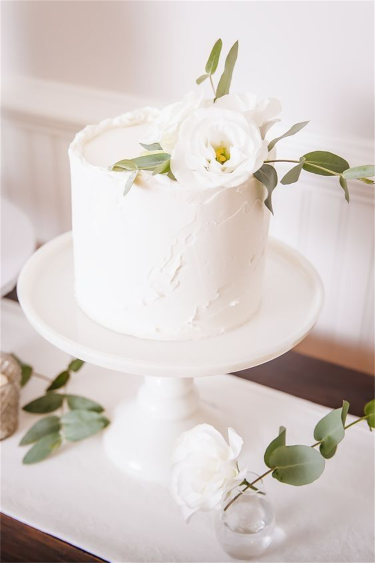 Gorgeous Wedding Cake Ideas For Your Big Day; Wedding Cake; Rustic Wedding Cake; Modern Wedding Cake; Romantic Wedding Cake; Unique Wedding Cake; Cake; One Layer Wedding Cake; Multi-layer Wedding Cake #weddingcake #rusticweddingcake #romanticweddingcake #modernweddingcake #weddingcakeDIY #multilayerweddingcake #onelayerweddingcake