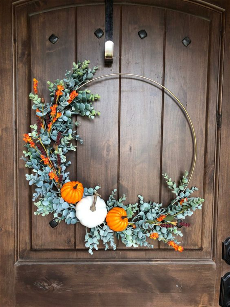 Gorgeous Front Door Fall Wreaths To Enjoy The Fall Season; Fall Wreath; Fall Wreaths DIY; DIY Wreaths; Door Wreaths; Fall Decoration; Home Decor; #falldecor #fallwreath #wreath #wreathDIY #DIY #homedecor #doorwreath