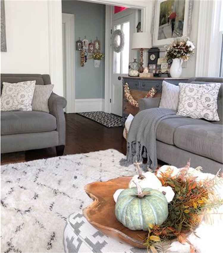 Elegant Fall Living Room Decoration Ideas For Your Inspiration; Modern Living Room; Rustic Living Room Decoration; Fall Living Room; Living Room Decoration Ideas; Boho Living Room;#livingroom #livingroomdecoration #decor #rusticlivingroom #boholivingroom #coastalivingroom #modernlivingroom #falllivingroom #falldecoration #falllivingroomdecoration