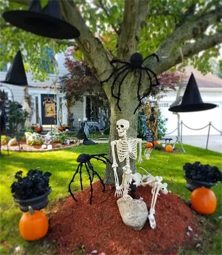 Scary Halloween Front Yard Decoration Ideas To Inspire You; Halloween Home Decor; Halloween; Halloween Outdoor Decoration;Halloween Decoration; Halloween; Halloween Ghost Decoration; Halloween Zombie Decoration; Halloween Pumpkin Decoration; Halloween Tombstone Decoration; Halloween Spider Decoration; Halloween Skeleton Decoration; #halloween #halloweendecoration #homedecor #halloweenoutdoordecor #halloweenspider #halloweenskeleton #halloweenpumpkin #halloweentombstone