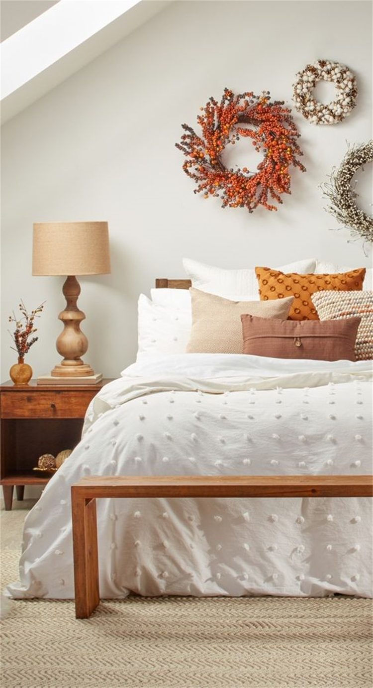 Comfortable Fall Bedroom Decoration Ideas For Your Inspiration; Fall Bedroom; Fall Bedroom Decoration; Bedroom Decor; Bedroom Arrangement; Bedroom Paint Color; Bedroom Color; Bedroom Design; #fallbedroom #fallbedroomdecoration #bedroomdecor #bedroompaint #bedroomcolor #bedroomdesign #bedroomarrangement #rusticbedroom #coastalbedroom #modernbedroom #minimalistbedroom #bohobedroom