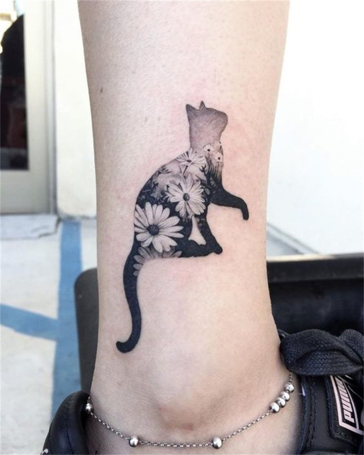 Cute And Cool Cat Tattoo Designs To Melt Your Heart; Cat Tattoo; Tattoo; Tattoo Design; Cute Tattoo; Finger Cat Tattoo; Ankle Cat Tattoo; Arm Cat Tattoo; Back Cat Tattoo; #cat #cattattoo #tattoo #tattoodesign #anklecattattoo #armcattattoo #backcattattoo #fingercattattoo