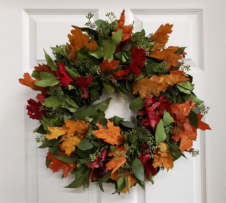Gorgeous Front Door Fall Wreaths To Enjoy The Fall Season; Fall Wreath; Fall Wreaths DIY; DIY Wreaths; Door Wreaths; Fall Decoration; Home Decor; #falldecor #fallwreath #wreath #wreathDIY #DIY #homedecor #doorwreath