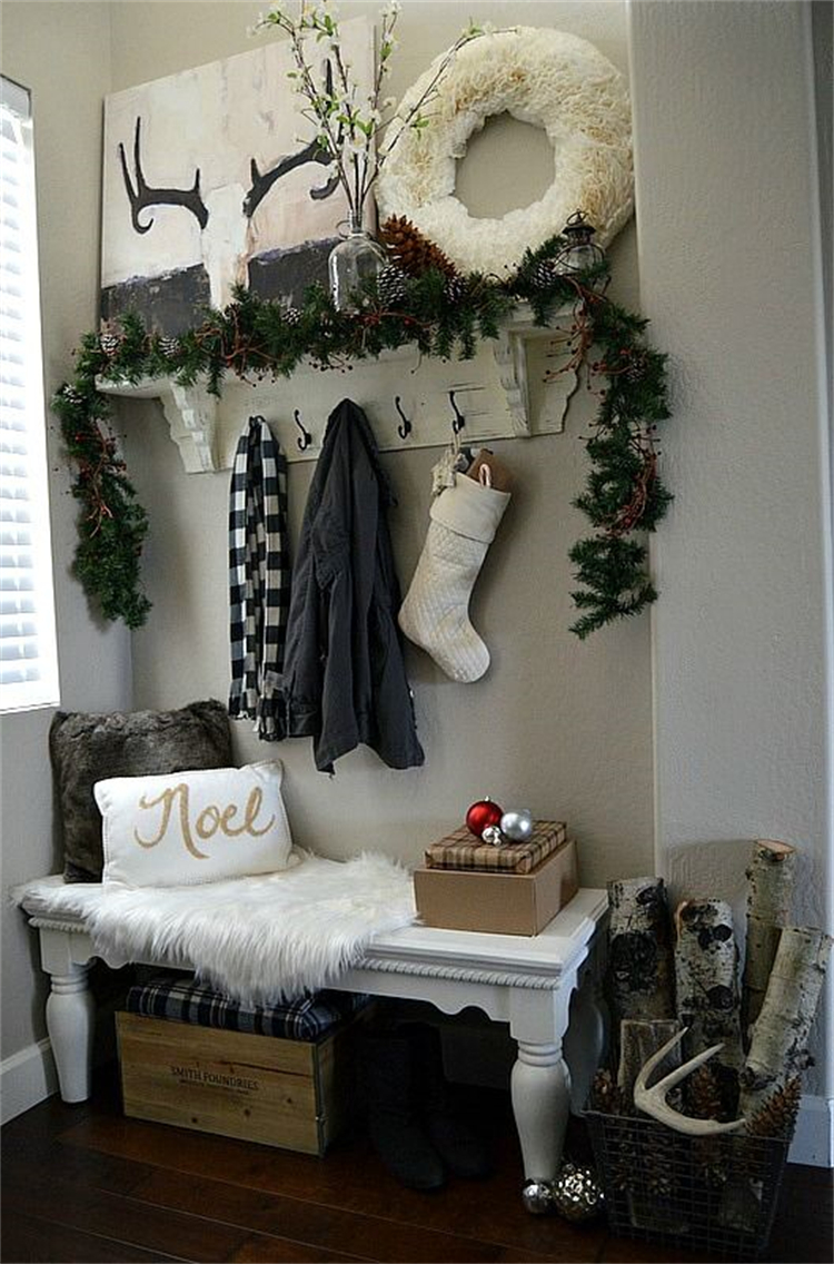 Amazing Christmas Home Entryway Decoration Ideas In 2021; Christmas Decor; Christmas Holiday; Home Decor; Entryway Decor; Entryway Decoration; Christmas Entryway Decor; Entryway #entryway #christmas #christmasdecor #homedecor #entrywaydecor #entrywaydesign #christmashomedecor