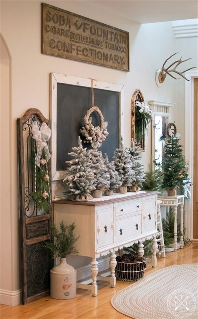 30 Amazing Christmas Home Entryway Decoration Ideas In 2021 - Women ...