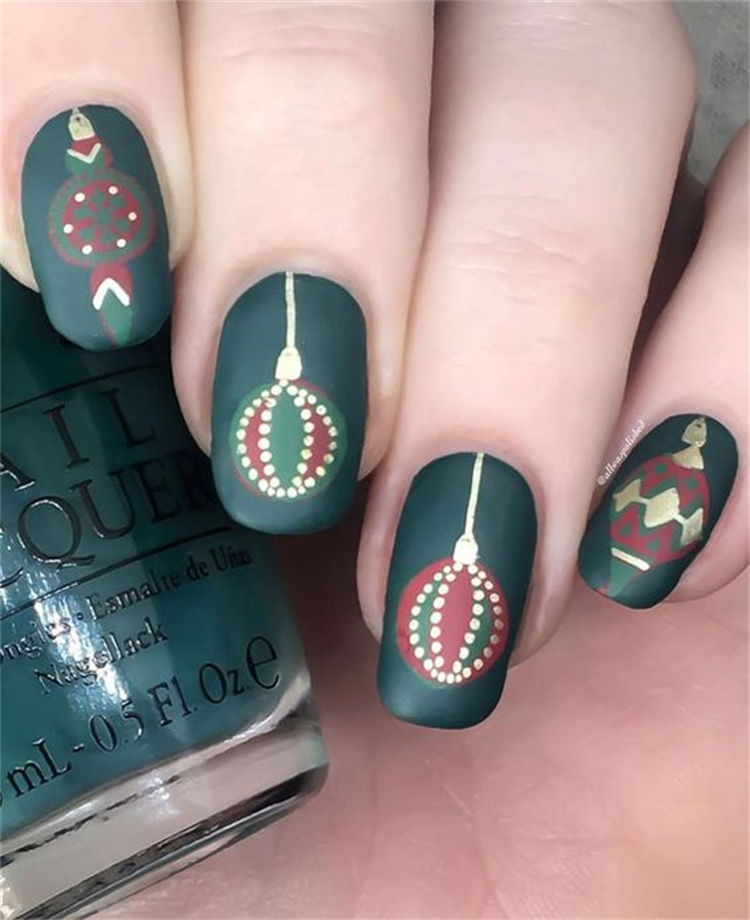 Amazing Christmas Nail Designs With White, Red And Green Colors; Christmas Red Nails; Holiday Nails; Christmas Nails; Christmas Gold Nails; Christams Coffin Nails; Christmas Green Nails；#nails #nailsdesign #christmasnails #christmassquarenails #christmascoffinnails #christmasstilettonails #holidaynails #holidaycoffinnails #christmastreenails