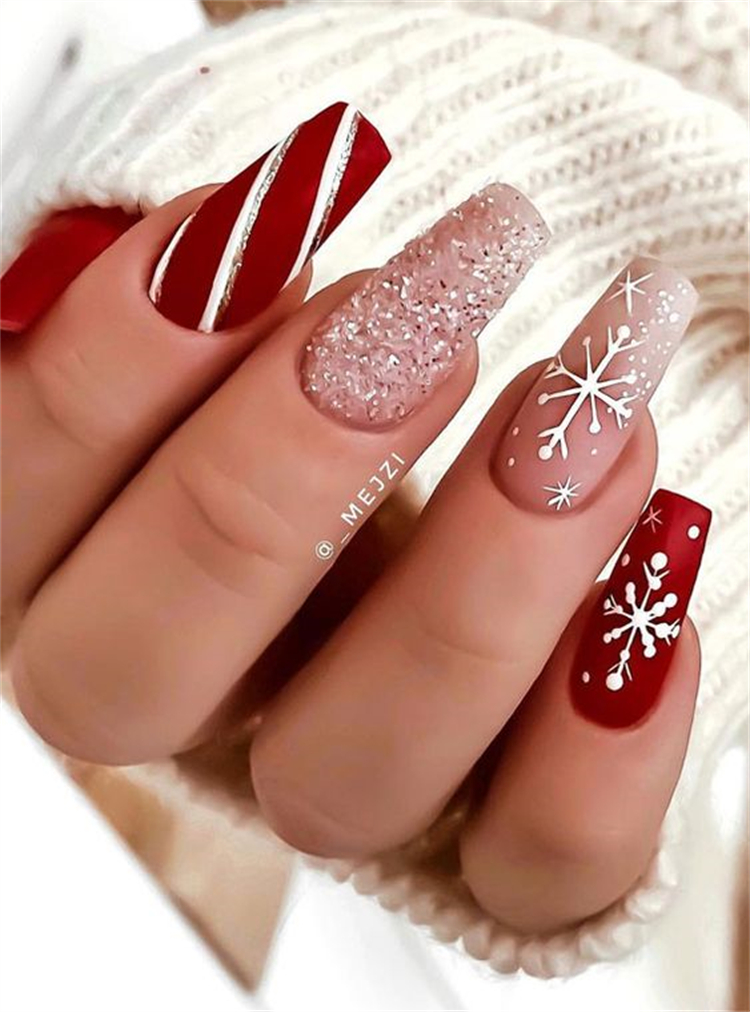 Amazing Christmas Nail Designs With White, Red And Green Colors; Christmas Red Nails; Holiday Nails; Christmas Nails; Christmas Gold Nails; Christams Coffin Nails; Christmas Green Nails；#nails #nailsdesign #christmasnails #christmassquarenails #christmascoffinnails #christmasstilettonails #holidaynails #holidaycoffinnails #christmastreenails