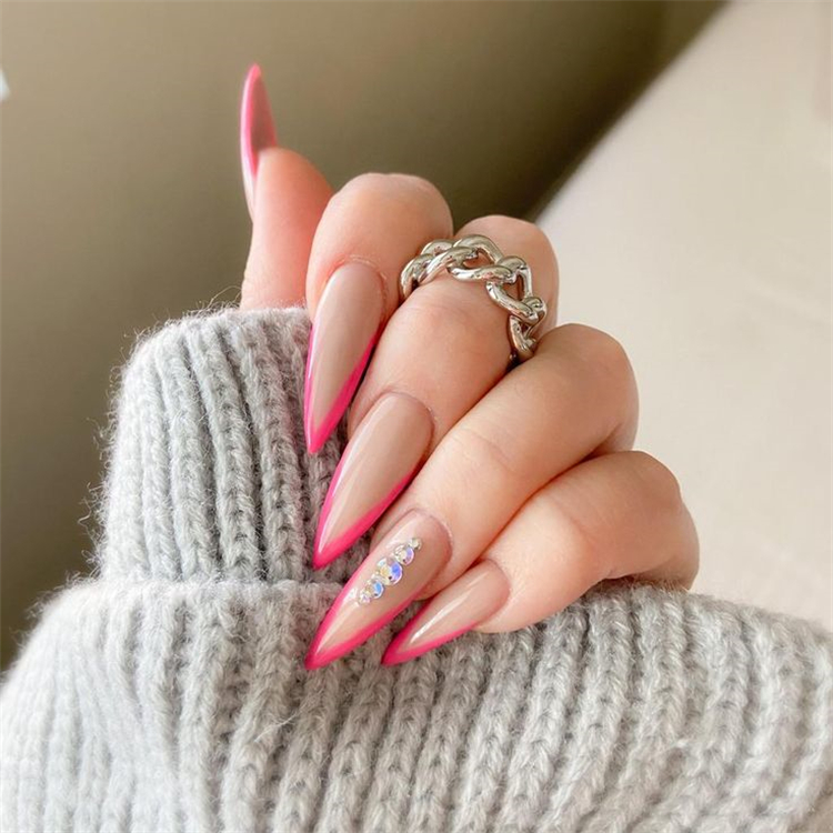 Gorgeous Winter Nail Designs To Make You Look Stunning; Rhinestones Nails; Winter Nails; Winter Square Nails; Winter Coffin Nails; Winter Stiletto Nails; Holiday Nails #nailsdesign #christmasnails #nails #wintercoffinnails #winterstilettonails #holidaysquarenails #holidaynails #winternails
