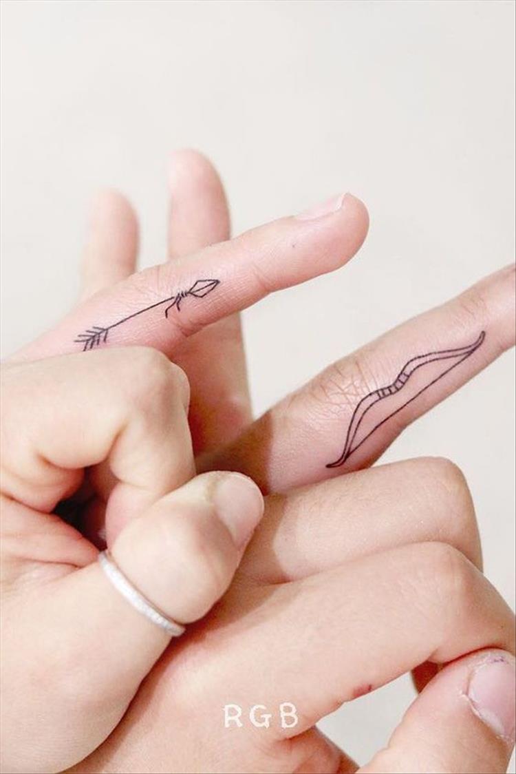 Gorgeous Couple Matching Tattoos To Make Your Fall In Love; Couple Tattoo Ideas; Couple Tattoos; Matching Couple Tattoos;Simple Couple Matching Tattoo;Tattoos; Finger Matching Tattoo; Ankle Matching Tattoo; Shoulder Couple Matching Tattoo; #tattoo #couplematchingtattoo #matchingtattoo #fingermatchingtattoo #armmatchingtattoo #anklematchingtattoo #shouldermatchingtattoo #coupletattoo