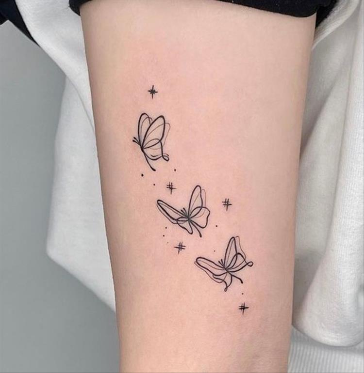  tiny tattoo, tiny flower tattoo, tiny pet tattoo; tinyankletattoo, tinyearbacktattoo, tinyfingertattoo, tinyflowertattoo, tinywirsttattoo #floraltattoo #flowertattoo #tattoo #tinytattoo #tiny #tattoodesign #tinypettattoo 