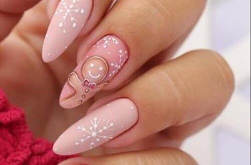 Gorgeous Winter Nail Designs To Make You Glam, Winter Nail, nail, nail design, nail art, Christmas nail , christmas, holiday nail, gorgeous nail, snowflick nail #nail #naildesign #nailart #holidaynail #christmasnail #Christmas #holiday #winternail #fallnail
