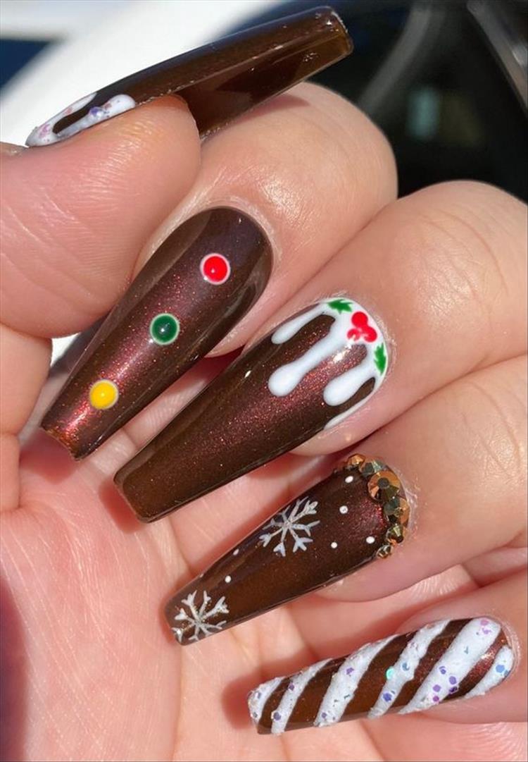 Gorgeous Winter Nail Designs To Make You Glam, Winter Nail, nail, nail design, nail art, Christmas nail , christmas, holiday nail, gorgeous nail, snowflick nail #nail #naildesign #nailart #holidaynail #christmasnail #Christmas #holiday #winternail #fallnail 