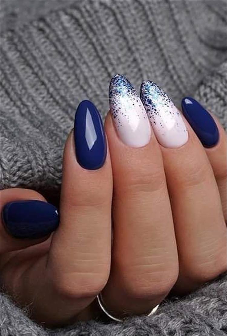 Elegant Winter Nail Designs To Make You Feel Blessed, winter nail, Christmas nails, nail, nail design, Christmas, holiday nails, nail art #nail #nailart #winternail #christmasnail #holidaynail
